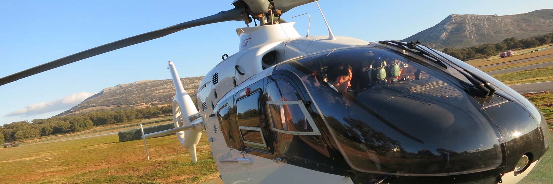 GEDLICH Racing Endless Summer Helicopter Chopper Exclusive Lifestyle season feeling vip rich expensive ascari baller hubschrauber fly travel trackday planning