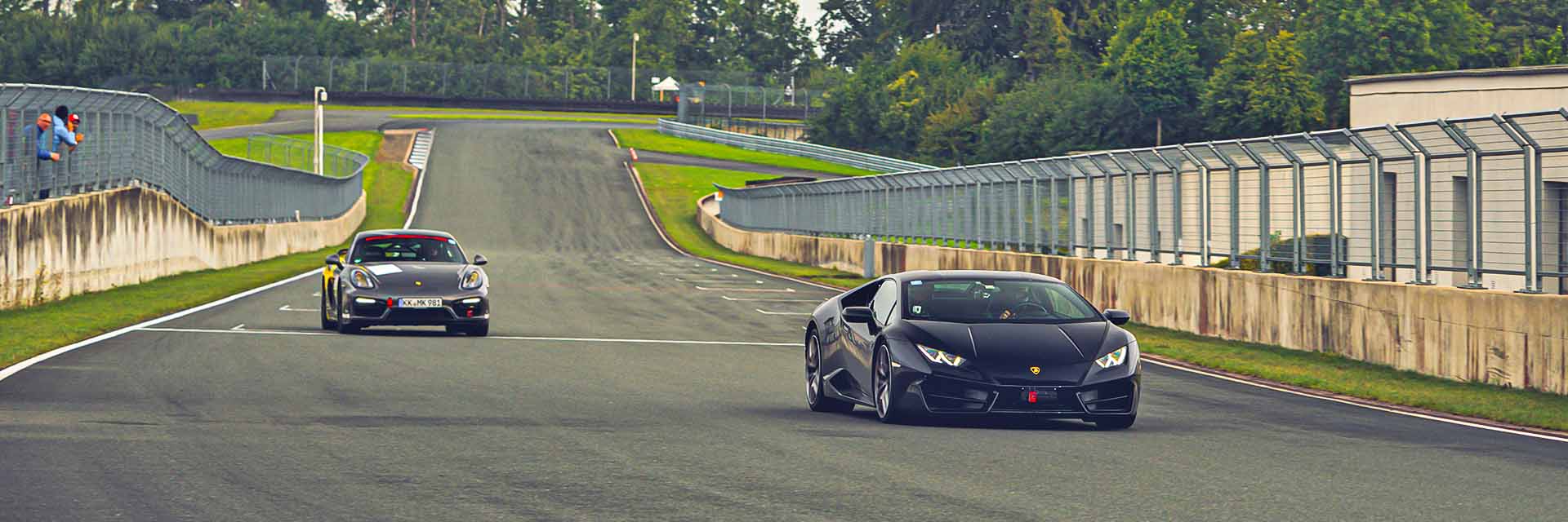 Trackday Bilster Berg mit Gedlich Racing - Porsche Ferrari BMW Rennstrecke Circuit Booking Rennstreckentraining Racetrack Termine Motorsport Mercedes-AMG Lotus Tracktool Ringtool Käfig Umbau Rennwagen Racecar Hockenheimring Nürburgring Oschersleben Spa Francorchamps Lausitzring Monza